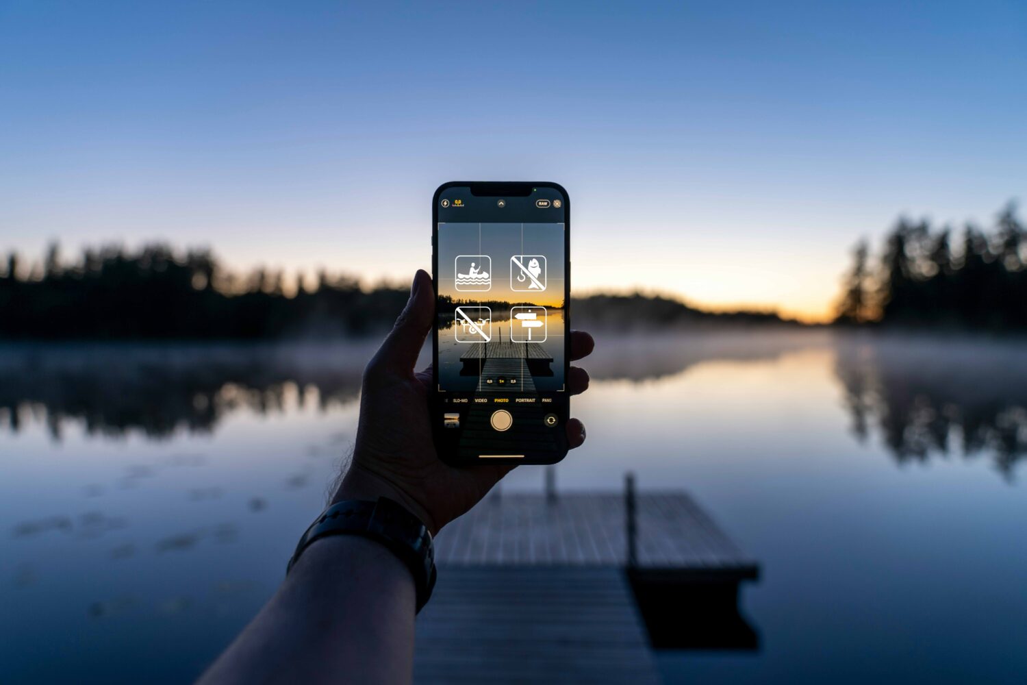 Smartphone See Natur (Bild Hendrik-Morkel, unsplash) Digitize the Planet